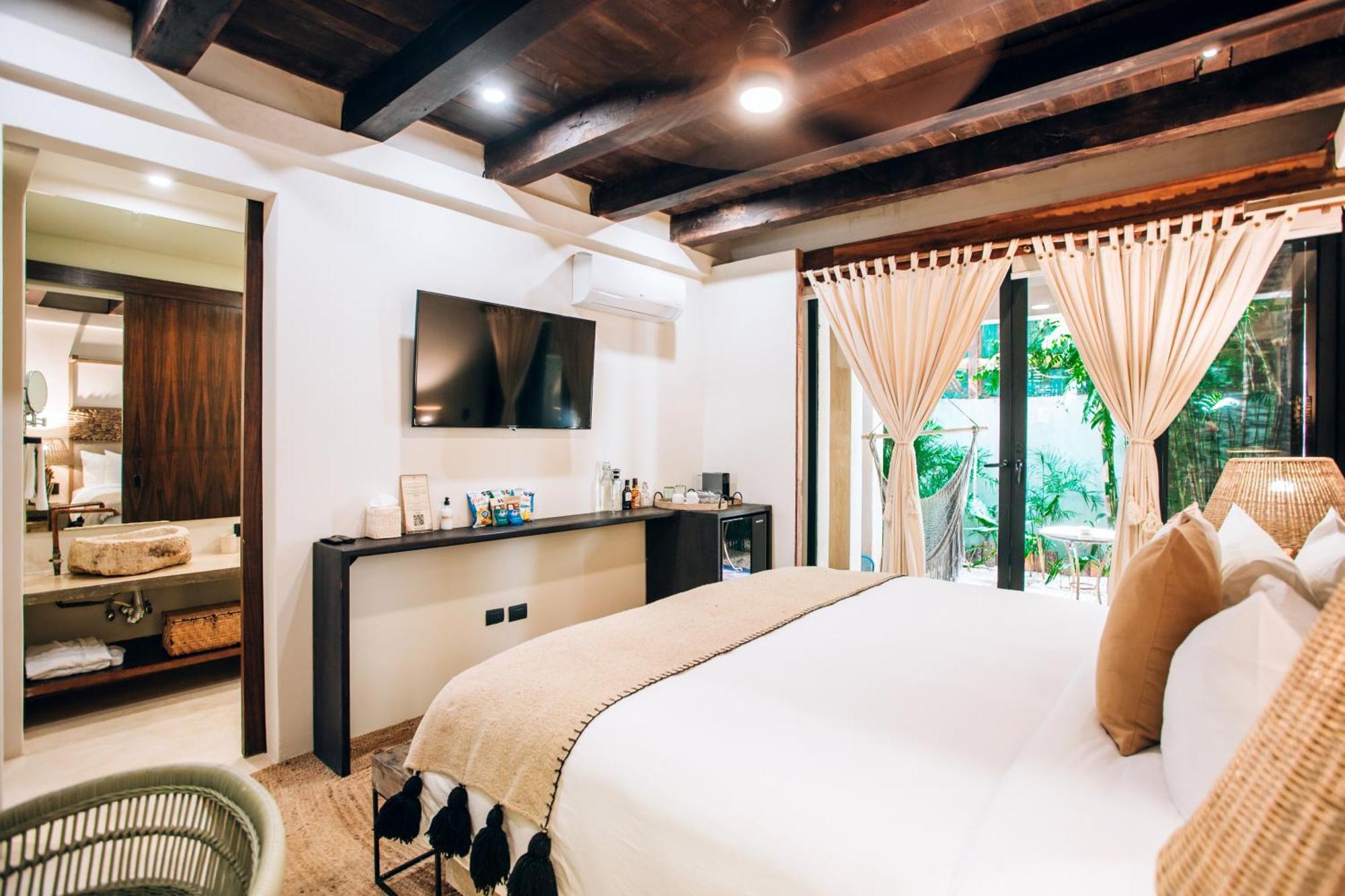 Hotel Orchid House
